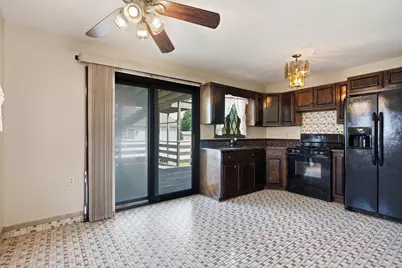 21 Webster St, Dartmouth, MA 02748 - Photo 10