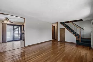 21 Webster St, Dartmouth, MA 02748 - Photo 8
