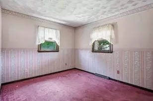 21 Webster St, Dartmouth, MA 02748 - Photo 16