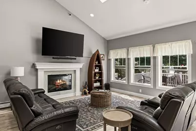 252 Scadding St, Taunton, MA 02780 - Photo 14