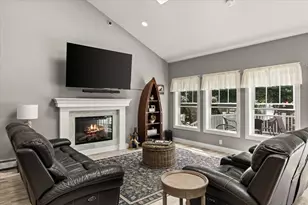 252 Scadding St, Taunton, MA 02780 - Photo 14