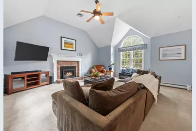 37 Herring Brook Ln, Pembroke, MA 02359 - Photo 12
