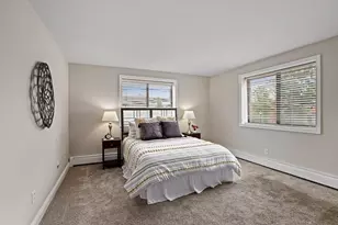 41 Walnut St, Waltham, MA 02453 - Photo 4