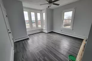 13 Regent Ave, Providence, RI 02908 - Photo 10