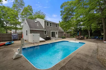 24 E Harbor Dr, Falmouth, MA 02540 - Photo 4