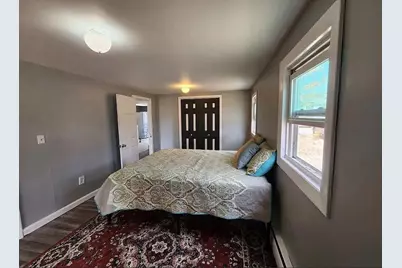 47 Lakeside Ave, Webster, MA 01570 - Photo 8