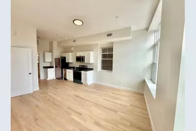 204 Hanover #2F, Boston, MA 02113 - Photo 2