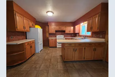 947 Main St, Wilbraham, MA 01095 - Photo 2
