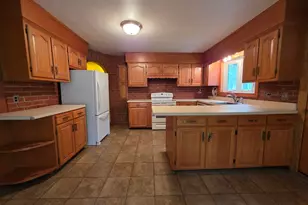 947 Main St, Wilbraham, MA 01095 - Photo 4