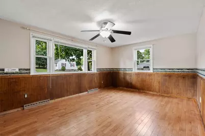 11 Munroe Dr, Plainville, MA 02762 - Photo 8