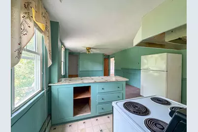 2496 Pleasant St, Dighton, MA 02715 - Photo 12
