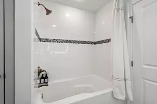 10 Gale St, Waltham, MA 02453 - Photo 30