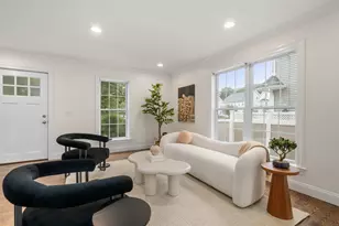 10 Gale St, Waltham, MA 02453 - Photo 14
