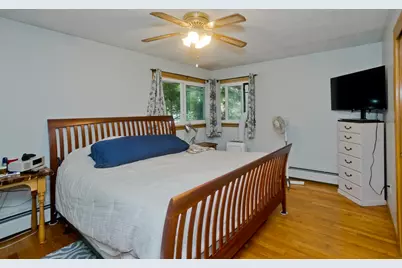 41 Marlborough St, Chicopee, MA 01020 - Photo 12