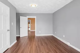 27 W 5th St, Lowell, MA 01850 - Photo 12