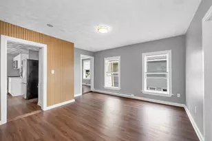 27 W 5th St, Lowell, MA 01850 - Photo 6