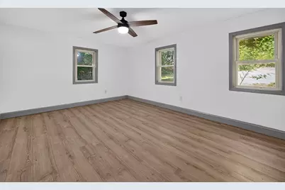 9 Highland St, Boylston, MA 01505 - Photo 8