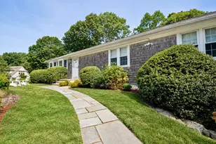 34 Dale Dr, Falmouth, MA 02540 - Photo 2