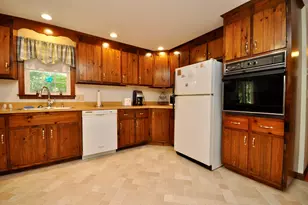 34 Dale Dr, Falmouth, MA 02540 - Photo 8