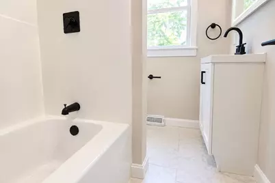 117 Lexington Ave, Lowell, MA 01854 - Photo 12