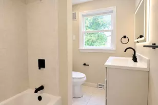 117 Lexington Ave, Lowell, MA 01854 - Photo 8