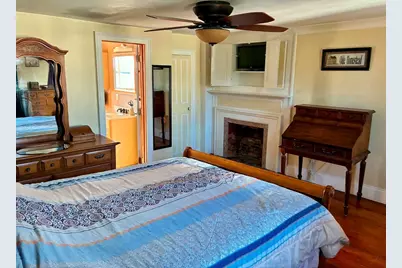 16 Middle St, Fairhaven, MA 02719 - Photo 8