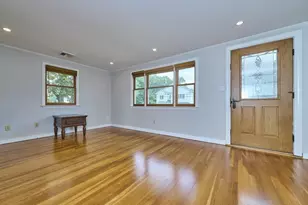13 Forbes Ave, Burlington, MA 01803 - Photo 4