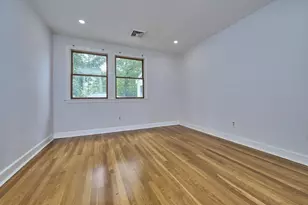 13 Forbes Ave, Burlington, MA 01803 - Photo 16