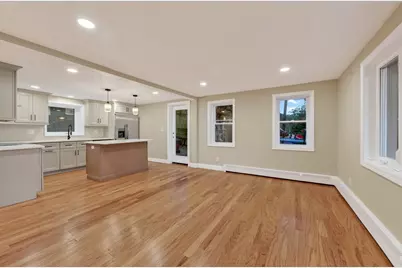 18 Elbridge Rd, Auburn, MA 01501 - Photo 6