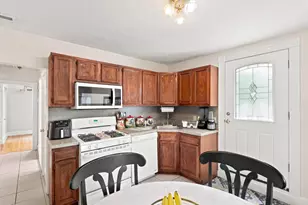 27 High St, Weymouth, MA 02189 - Photo 18