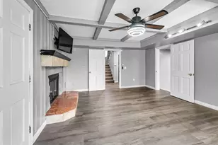 10 Robert Dr, Holyoke, MA 01040 - Photo 30