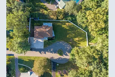 10 Robert Dr, Holyoke, MA 01040 - Photo 40