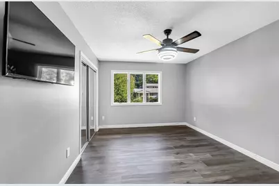 10 Robert Dr, Holyoke, MA 01040 - Photo 24