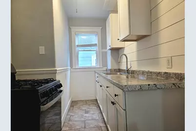 19 Leavitt St #1, Salem, MA 01970 - Photo 8