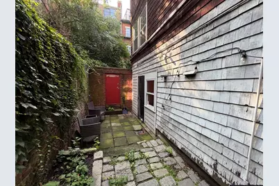10 Lindall Pl. #5, Boston, MA 02114 - Photo 10