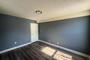 464 Central St, Lowell, MA 01852 - Photo 4