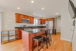 122 Ambrose St, Springfield, MA 01109 - Photo 18