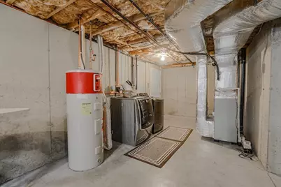 122 Ambrose St, Springfield, MA 01109 - Photo 28