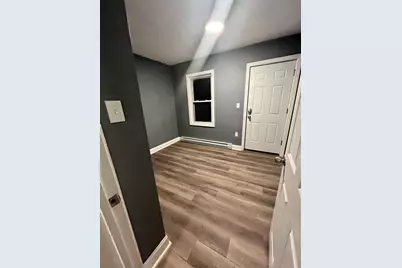 464 Central St #2R, Lowell, MA 01852 - Photo 8