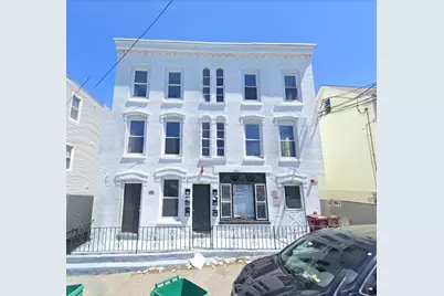 464 Central St #2R, Lowell, MA 01852 - Photo 10