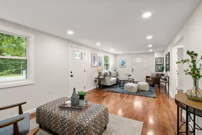 122 York St, Stoughton, MA 02072 - Photo 6