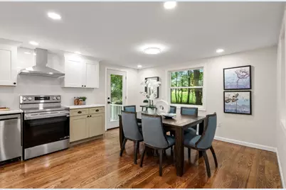 122 York St, Stoughton, MA 02072 - Photo 8