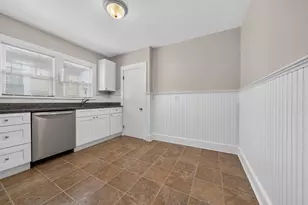 156 W Adams St, Somerville, MA 02144 - Photo 2