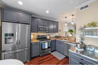 26 Village St #2, Marblehead, MA 01945 - Photo 2