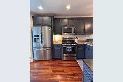 26 Village St #2, Marblehead, MA 01945 - Photo 4