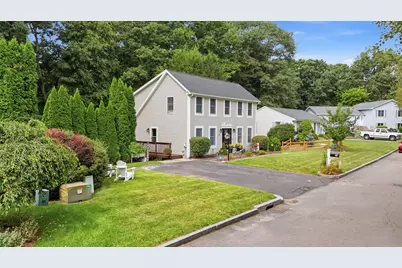19 Stephanie Cir, Springfield, MA 01129 - Photo 10