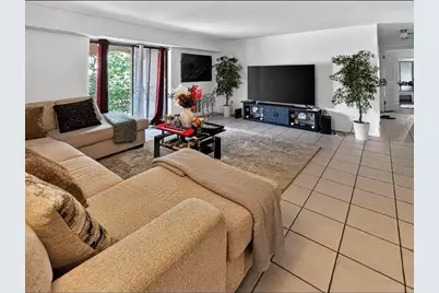 685 Oak St #21-9, Brockton, MA 02301 - Photo 2