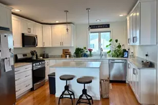 7 Bay St, Hull, MA 02045 - Photo 4