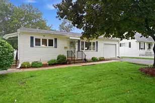161 Wolcott Ave, West Springfield, MA 01089 - Photo 1