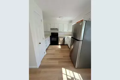 136 N Washington St #4, Norton, MA 02766 - Photo 2